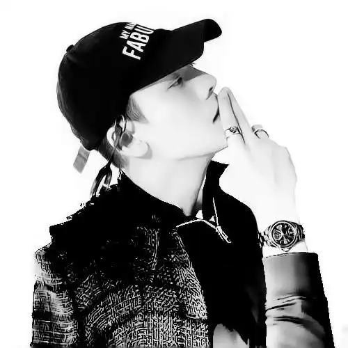 黑白冷酷男生头像真人