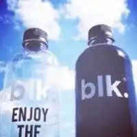 微信头像男生拿矿泉水瓶微信头像图片大全