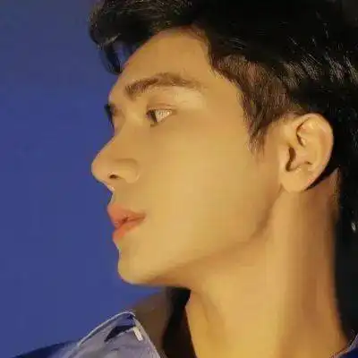 超赞头像有时生活给你苦难是在铺垫浪漫