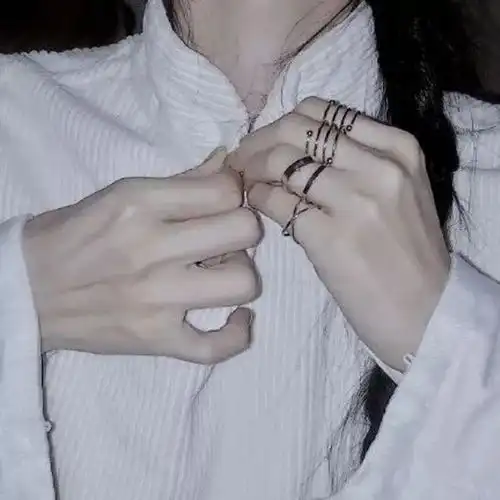 男生怎么看待女生穿露脐装