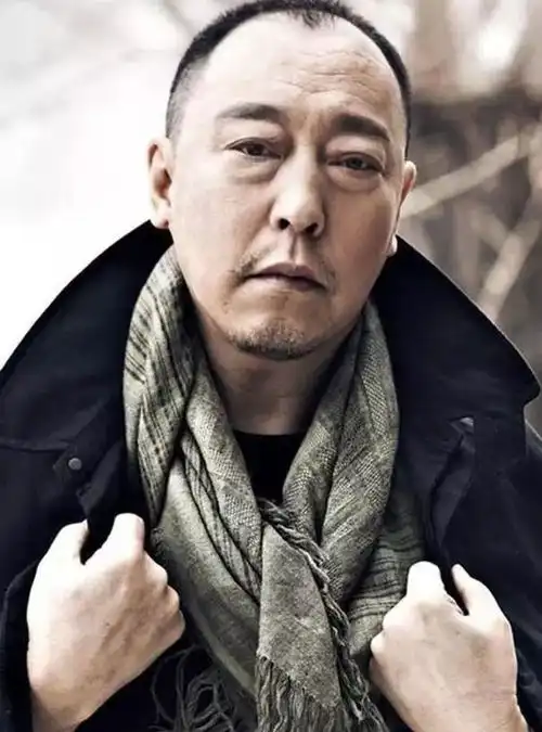 原创都挺好男星挑战寸头,苏大强作爹变硬汉,少年明成撞脸屈楚萧