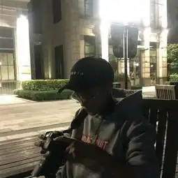 夏日男生清新好看的时尚个性头像