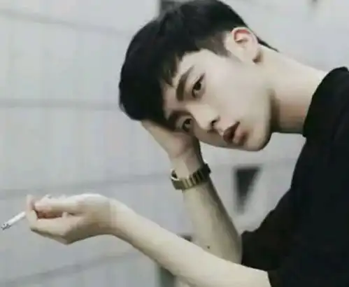 异地恋夜聊男票高频回复你这3句,表面宠你,实际很嫌弃