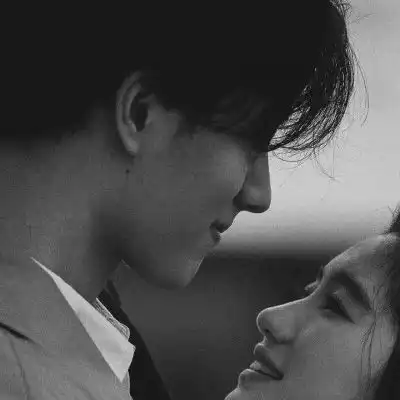 情侣头像黑白系最新版高冷气质情侣黑白头像一男一女