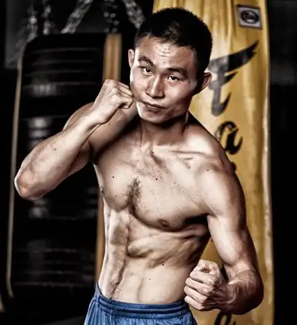 勇士的崛起首条铜腰带争夺战一晚厮杀谁能脱颖