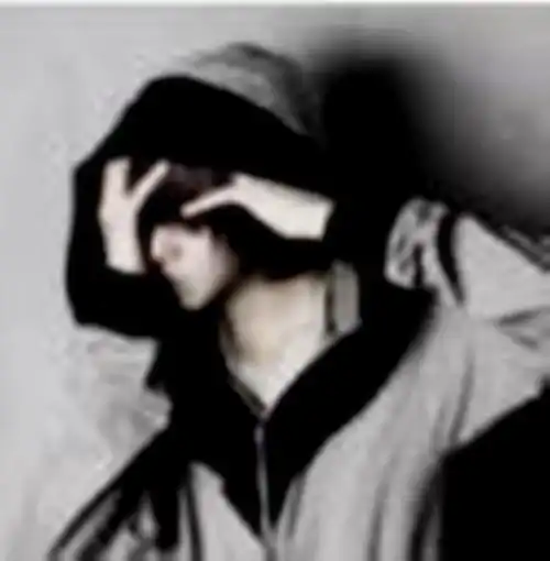 帮我看下这张图片是贾斯汀比伯吗