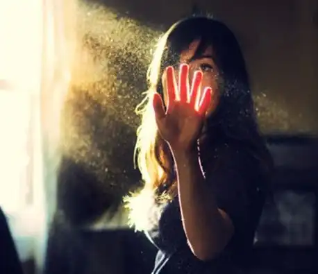 周日心理坚果分享消除孤独感的4个步骤