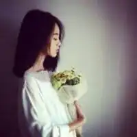 捧花女生闺密头像清新微信头像图片大全