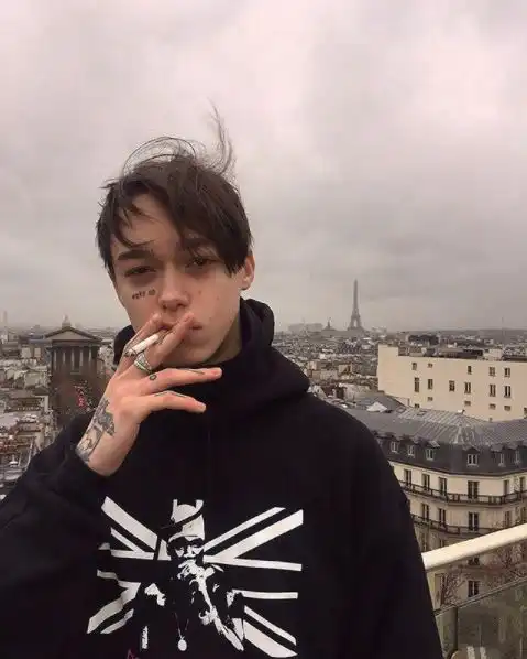 ins上10个潮流时尚的小鲜肉,要不要了解一下