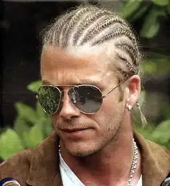 中学生男生什么头型好看