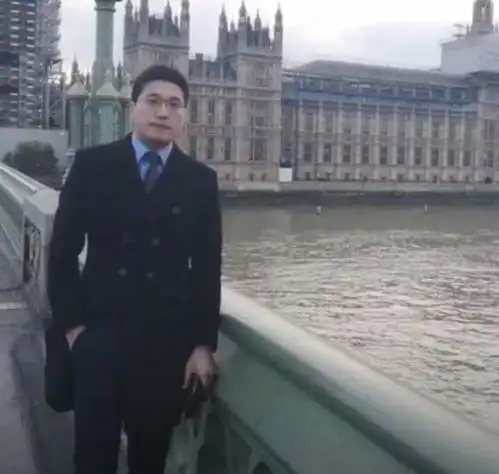 别再笑人类高质量男性了,他并不简单,是真正的成功人士