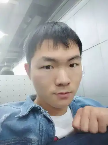 想找一个大叔型男友