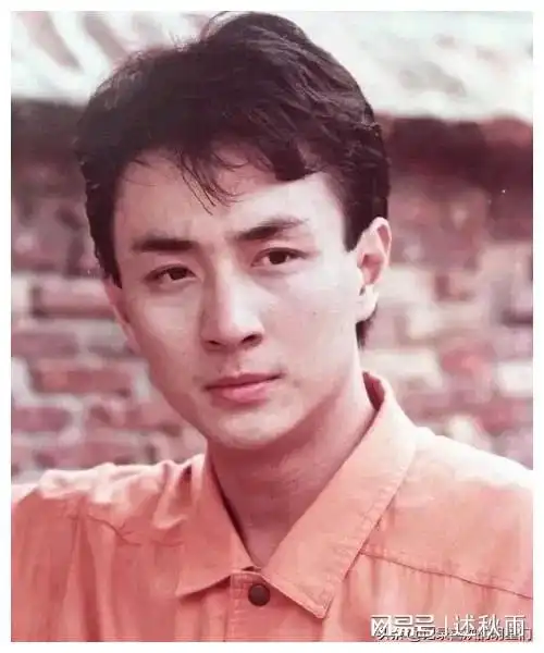 一起来看看新加坡不老男神演员们,一个比一个帅气