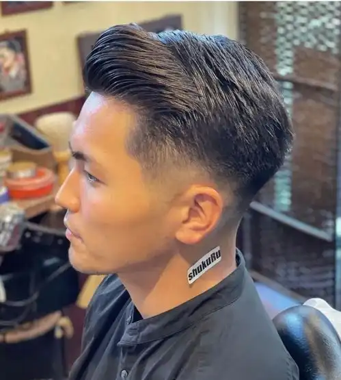 受欢迎的男士发型有哪几种小寸头,飞机头,两侧铲短发型都不错