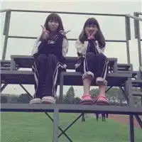 一人一张三张姐妹霸气拽头像