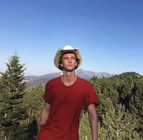 最励志舞蹈男孩,靠奖学金走上人生巅峰,他是梦中的少年
