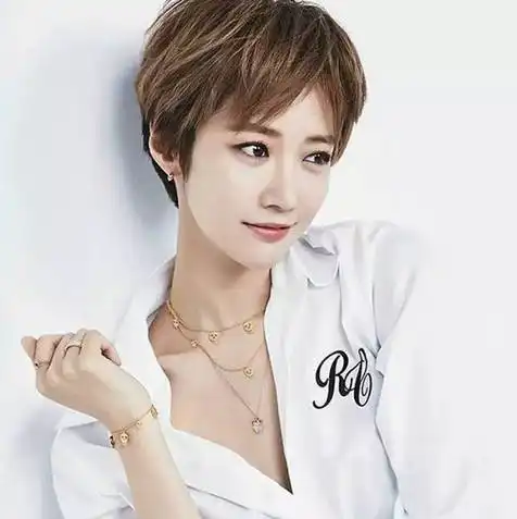 女星都在剪男友同款短发,被自己帅醒的一天简直美好