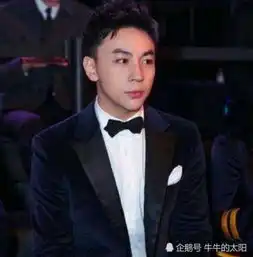 同是30岁的释小龙和曹骏,同年不同命,不过瘦了都帅过鹿晗