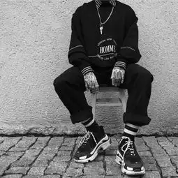 哇,是一群男人的制服诱惑,把控不住了