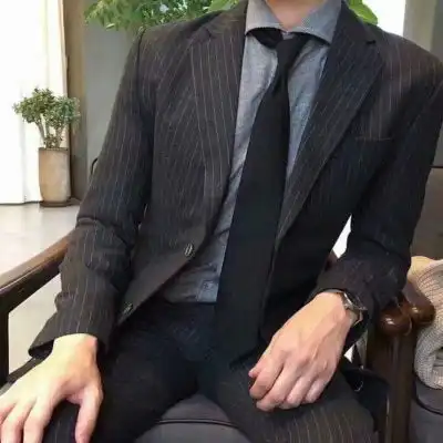 正装头像男半身绅士西服男生头像