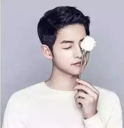 男生斜梳短发发型,这几款更帅