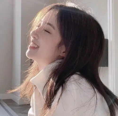 有没有很阳光向上正能量的女生头像