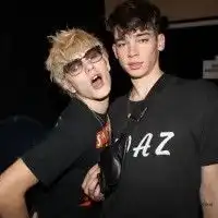 兄弟有话不多说交情绝对的兄弟头像