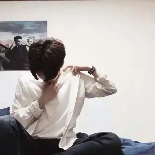 森系男生头像,要简约一点的