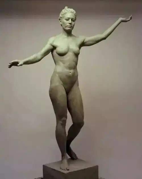 雄壮有力的男性人体雕塑,网友肥瘦正好,比例太完美了