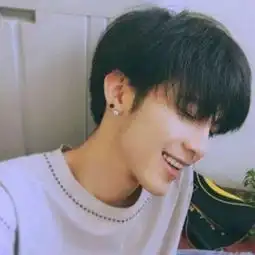 这个是情侣头像嘛大佬们谢谢大家