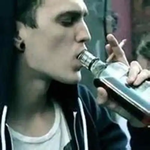 越是没出息的男人,越容易沉迷这三件事,但愿不包括你