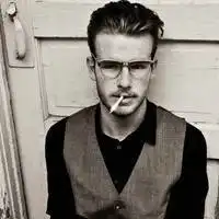 求这张欧美大叔图的高清大图