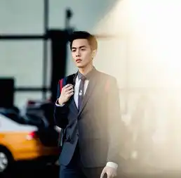 演员张若昀身着修身款男西服制服,尽显时尚气息