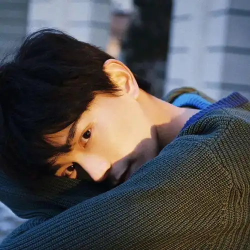 头像女人喜欢长得坏坏的男人不是喜欢长坏了的男人