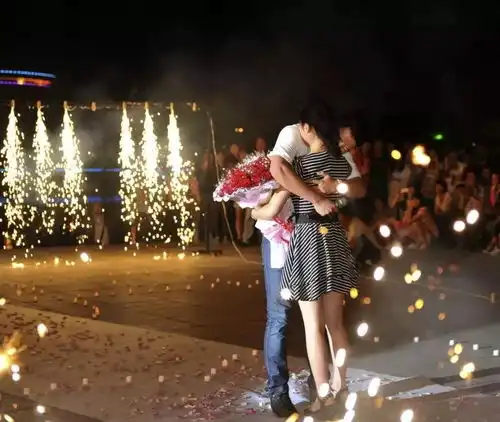 1月21日起,丰城人都来这就对啦和合塔大型灯光秀免费看