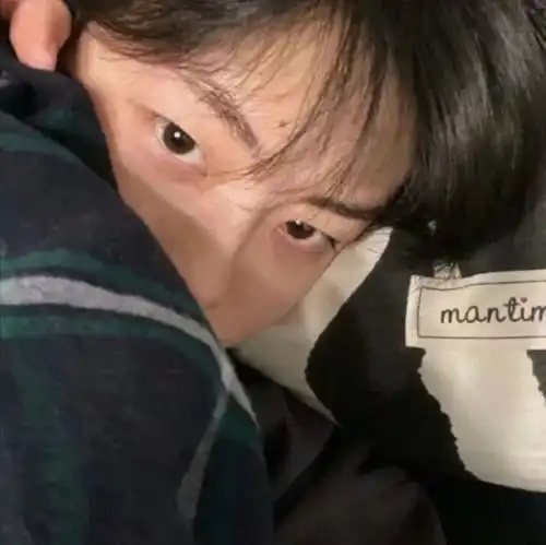 头像好看的男生头像