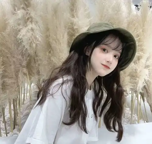 心动美女图片壁纸