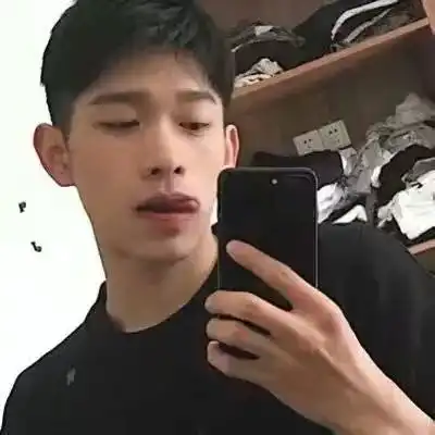 男生头像丨渣男会呼吸渣女蹦野迪直男爱萝莉直女恋腹肌老子不一样深情又专一