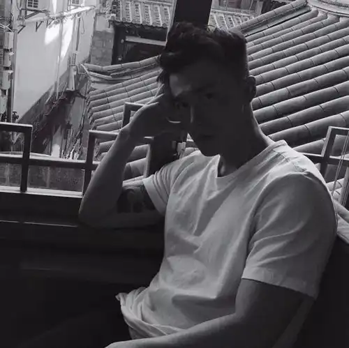 头像希望所有事情都像长胖一样简单