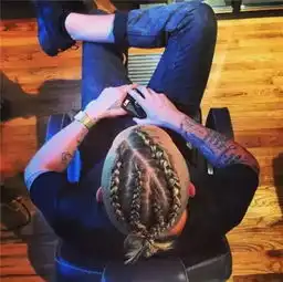 男人真善变不爱丸子爱麻花