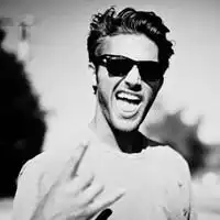 成熟男人头像欧美成熟稳重的男头像