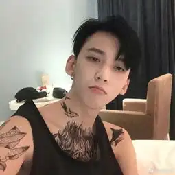 头像佩服我的演技,明明万箭穿心却淡笑说没关系