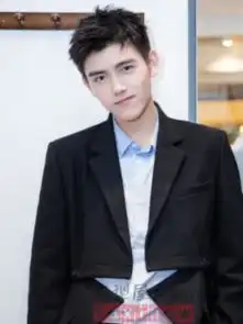 男士烫发图男士烫发图图解男士烫发图步骤网友热点