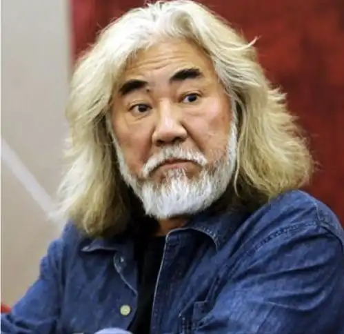 张纪中妻子小太多,喊其老头,张纪中霸气回怼