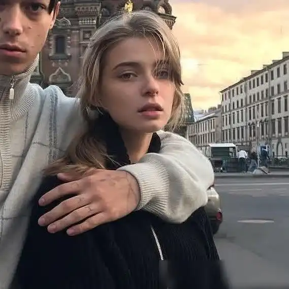 宠溺情侣头像我们好好活着,一起长胖,一起变老