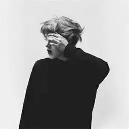 求好看的头像要黑白的男的不带字