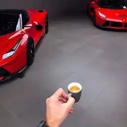 高清豪华汽车的微信头像