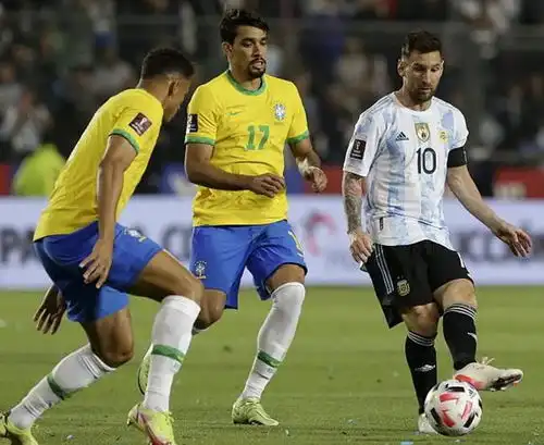 阿根廷00梅西正赛7战巴西0进球,皇马天才彩虹过人羞辱对手