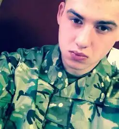 英国17岁少年士兵遭遇抢劫只身驱退歹徒