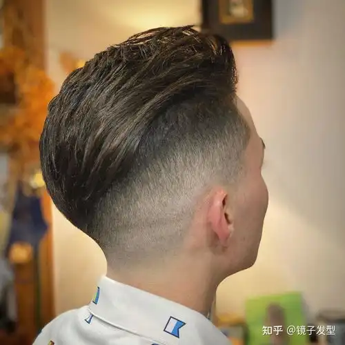 男人过了30岁别总剪锅盖头了,看看这5种,时尚有型真帅气